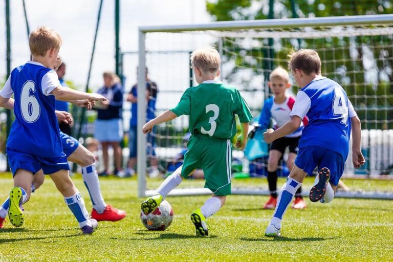 No Extra Yelling: How I Grew to become the Quietest Sports activities Dad on the Sidelines | Sports activities & Recreation | 30Seconds Dad