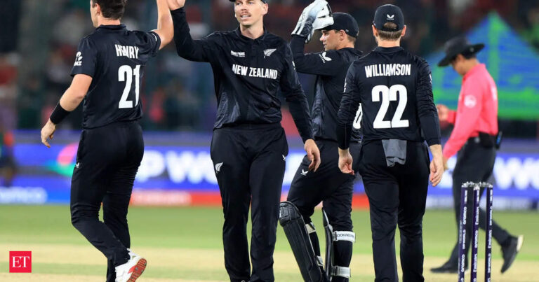 New Zealand outclass Pakistan in Champions Trophy opener