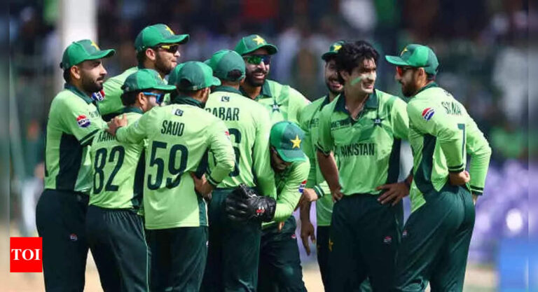 Imran Khan laments Pakistan’s early exit from Champions Trophy