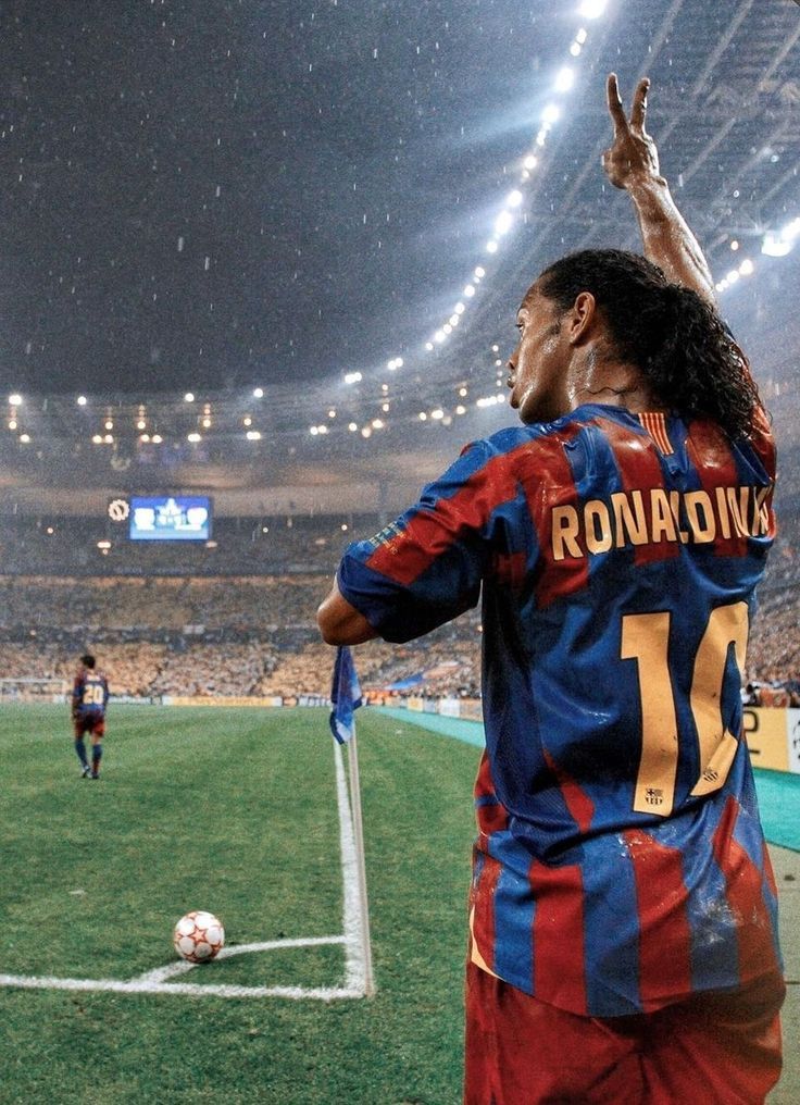 Hey, nook coming | Fotos de ronaldinho, Fotografía de fútbol, Futbol