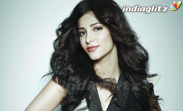 Shruti Haasan Pictures – Bollywood Actress photographs, photos, gallery, stills and clips