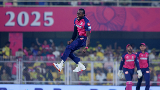 Days after leaking 76 in 4 overs, Jofra Archer roars back with IPL 2025’s first maiden, sends red-hot Ravindra packing