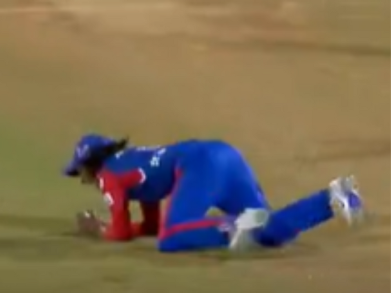 Jemimah Rodrigues takes a blinder to dismiss Yastika Bhatia in WPL 2025 finals