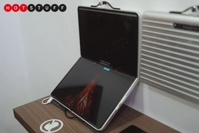 This foldable laptop computer is disguised as a briefcase… I want it was actual