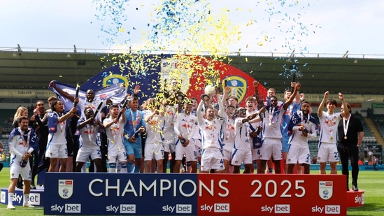 Leeds United go to the Premier League as second-division champions | Football News