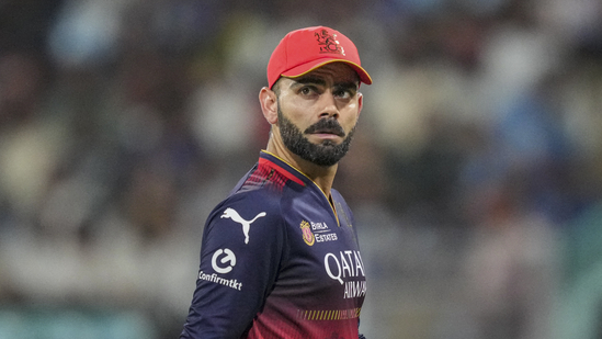 Virat Kohli exasperated amid Rishabh Pant onslaught as Andy Flower, Karthik step on field for a word with Jitesh Sharma